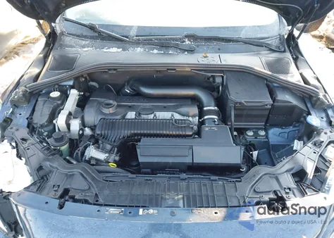 2015 Volvo S60 T5 Premier z USA, uszkodzony, nr VIN YV1612TKXF1353553